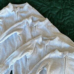 Old Navy Newborn PJs (4)